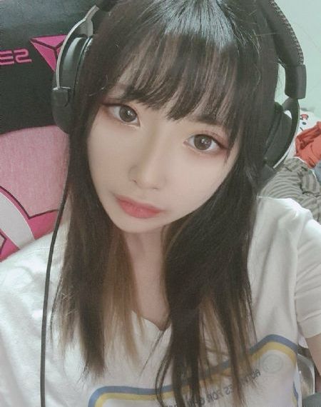 阁楼里的情人完整版