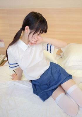 电车痴汉乳揉みま痴汉电车视频