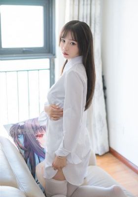 请别相信她免费观看高清章若楠